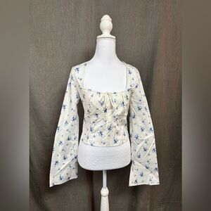 Wild Fable Cropped Long Sleeve Off White and Blue Floral Top, Size: Small, NWT